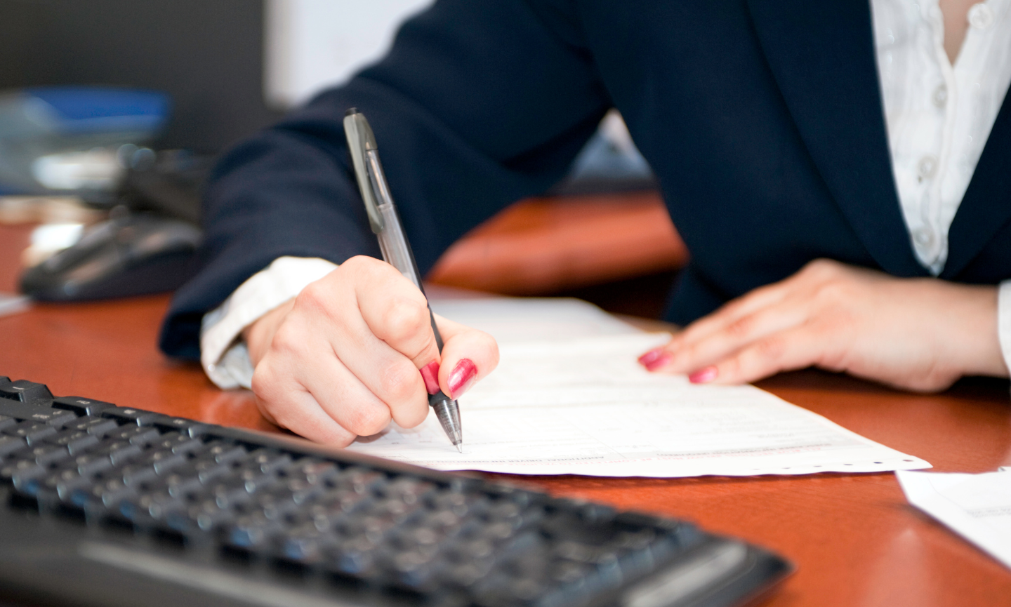 Wat houdt de verplichte vragenlijst bij verkoop van een woning in?