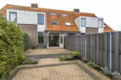 Dotterbloem 25 te Naaldwijk