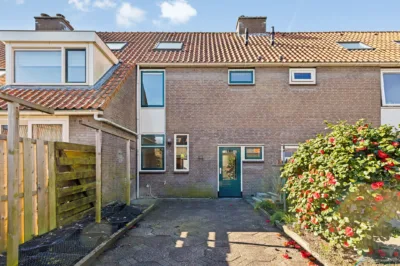 Zwanebloem 11 te Naaldwijk