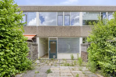 Bizet 18 te Naaldwijk