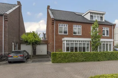 Egmondland 28 te Den Hoorn