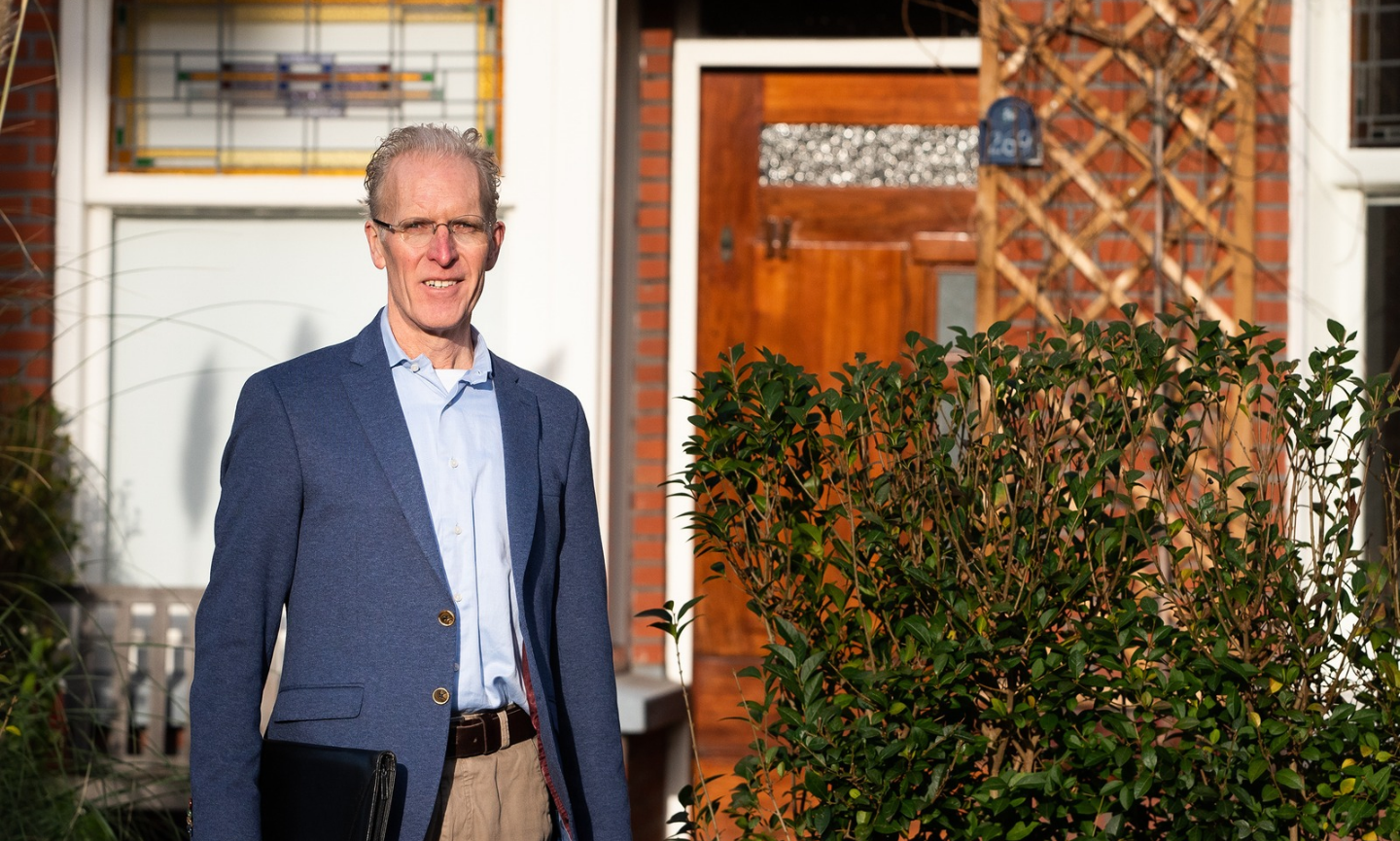Wat betekenen een ouderdomsclausule en asbestclausule bij het kopen van een woning?