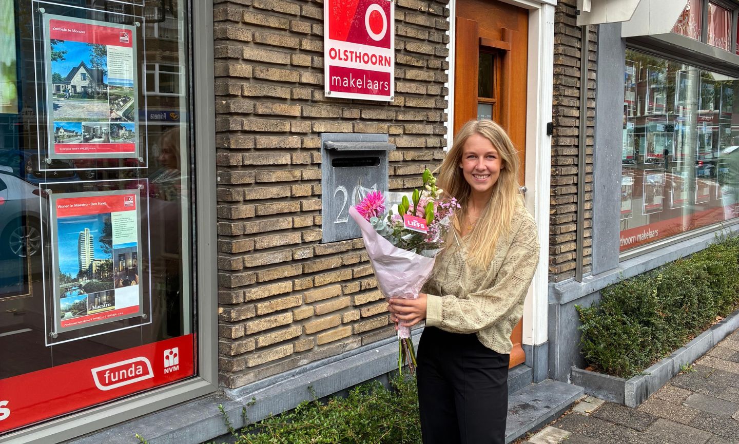 Madelon van Olsthoorn Makelaars na het behalen van haar NVM-diploma