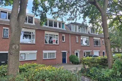 B. Thoenplantsoen 47, ‘s-gravenhage