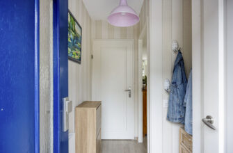 Tussenwoning te koop: Dr. G. Knuttelstraat 11, 'S-Gravenhage
