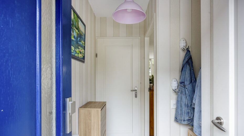 Tussenwoning te koop: Dr. G. Knuttelstraat 11, 'S-Gravenhage