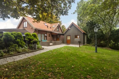 Woudselaan 55, Den hoorn