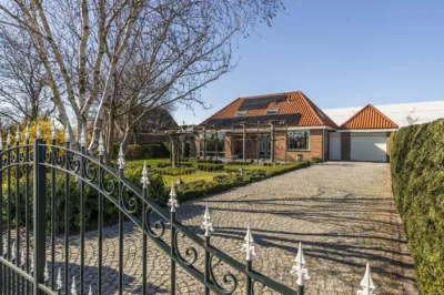 Casembrootlaan 33, Poeldijk