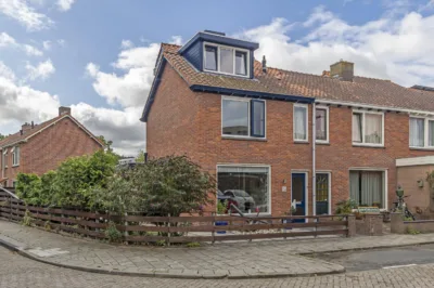 Jan van Galenstraat 12, De lier