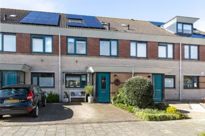 Goudenregenstraat 14, Monster