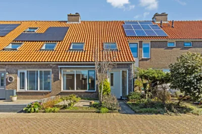 Zwanebloem 11, Naaldwijk