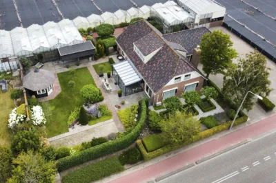 Zwartendijk 16, Monster