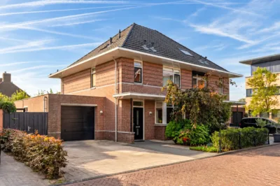Prinses Máximastraat 13, Maasdijk